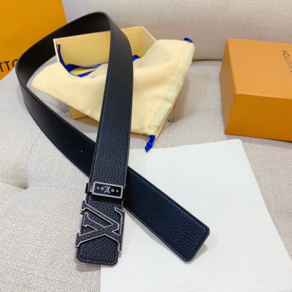 Authentic Luxury Louis Vuitton Leather Belt - Picture 10 of 14